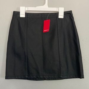 Women’s Leather Mini Skirt in Black